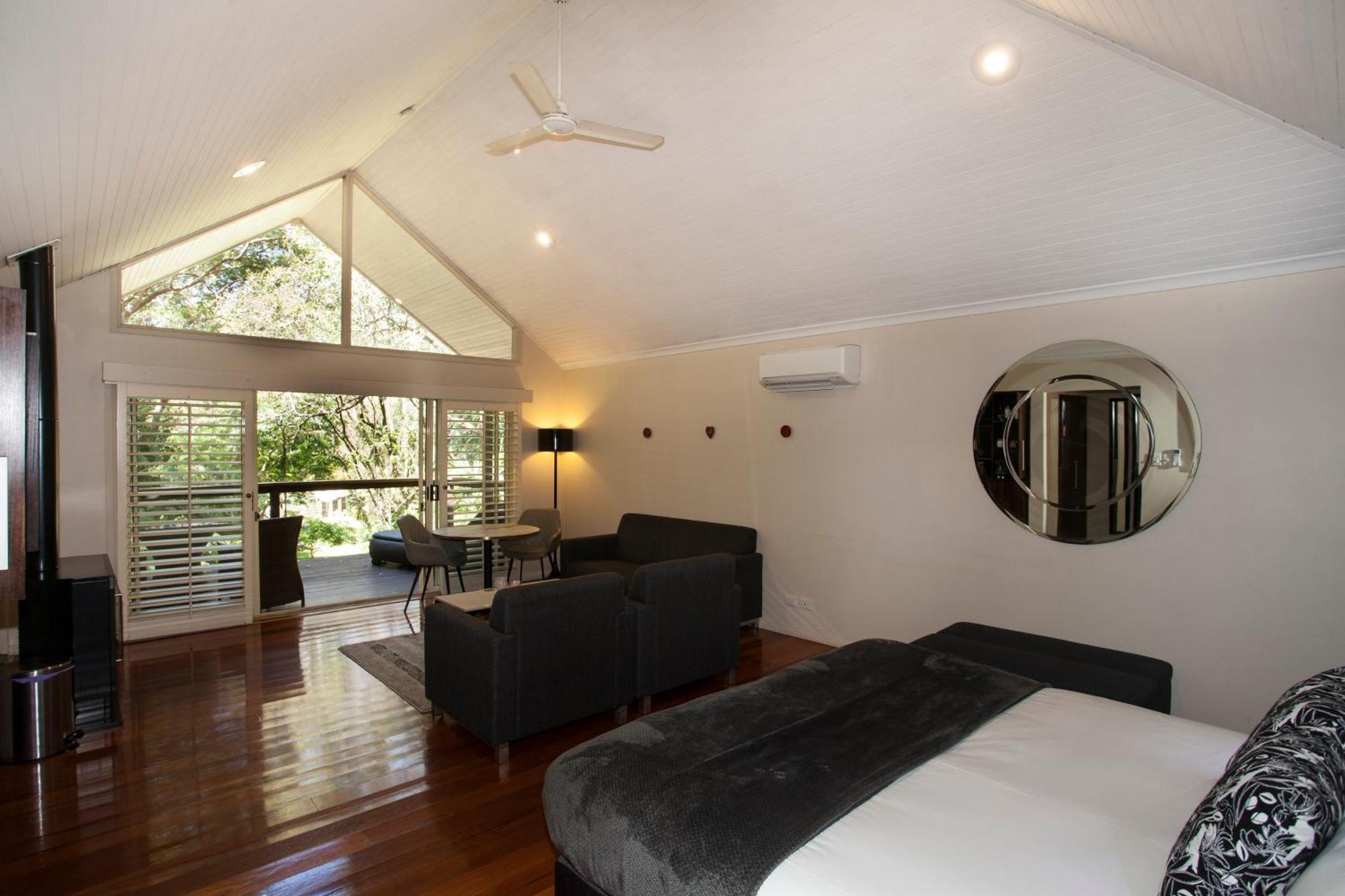 Songbirds Rainforest Retreat Mount Tamborine Exterior photo